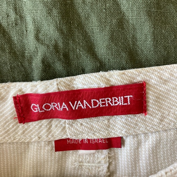 Tan & white striped shorts, fits like a 6 - Picture 4 of 8